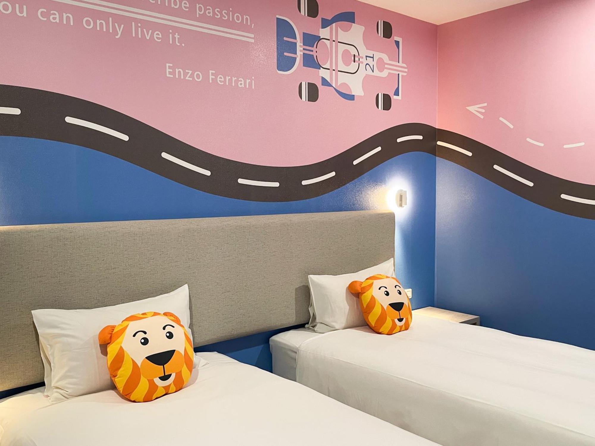 Holiday Garden Hotel Skm Park Kaohsiung Chambre photo